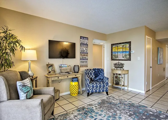 Getaway W/ Pool, & Access! Holiday home