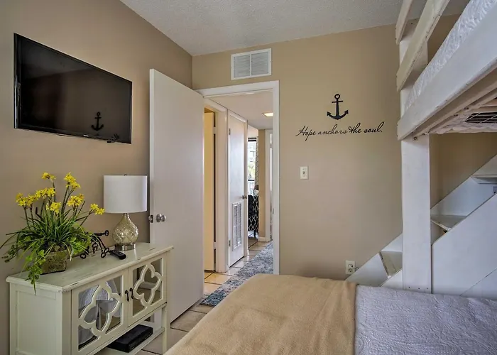 Getaway W/ Pool, & Access! Holiday home Gulf Shores