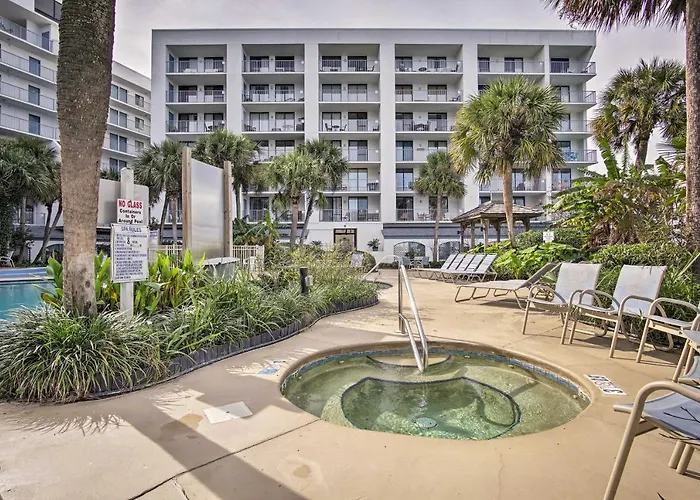 Holiday home Getaway W/ Pool, & Access!